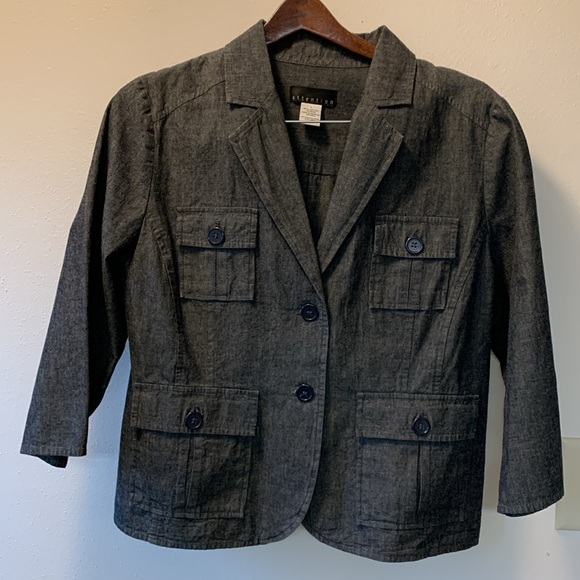 Attention Two Button Four Pocket Size Large Gray Blazer - Picture 6 of 6